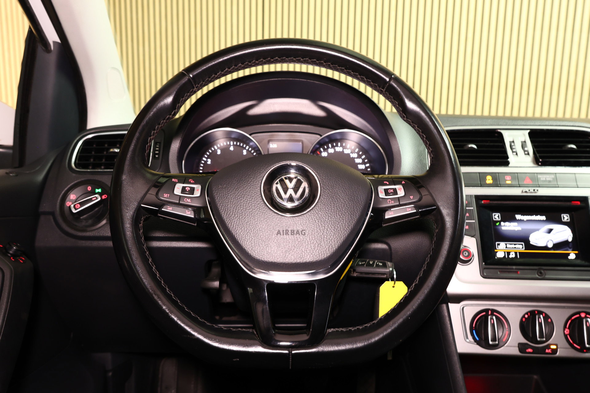 Volkswagen 1.2 TSI Highline 90dkm AIRCO ACC STOELVW "16 - foto 15