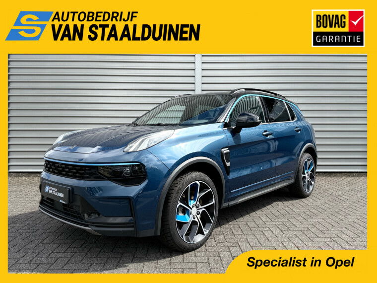 Foto van Lynk & Co 01 1.5 Plug-in Hybrid