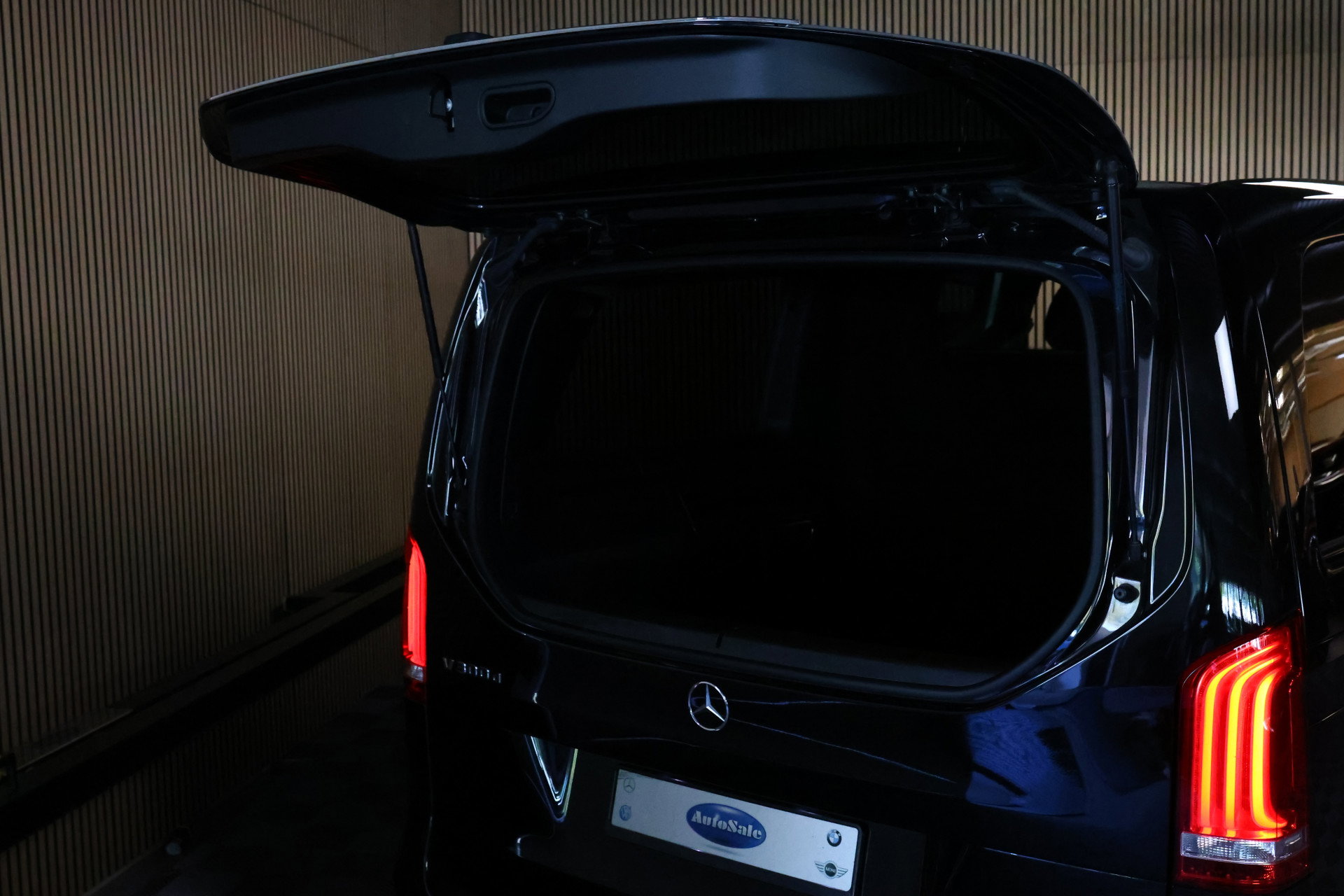 Mercedes-Benz 300d L2 Exclusive AMG Line AVM MEMORY BURMEISTER NAVI CLIMA 360CAM "24 - foto 15