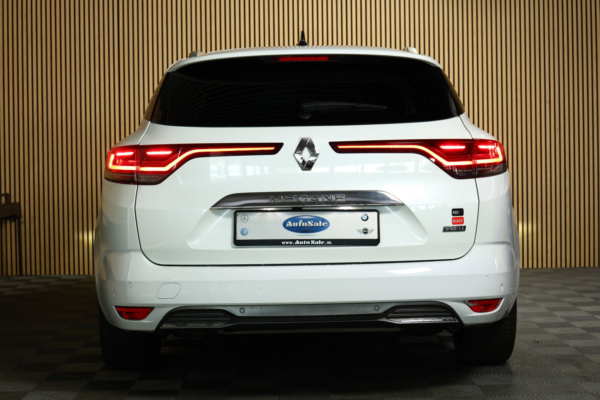 Renault Estate 1.6 Plug-In Hybrid 160 RS Line BOSE CARPLAY PDC CAMERA "21 - foto 6