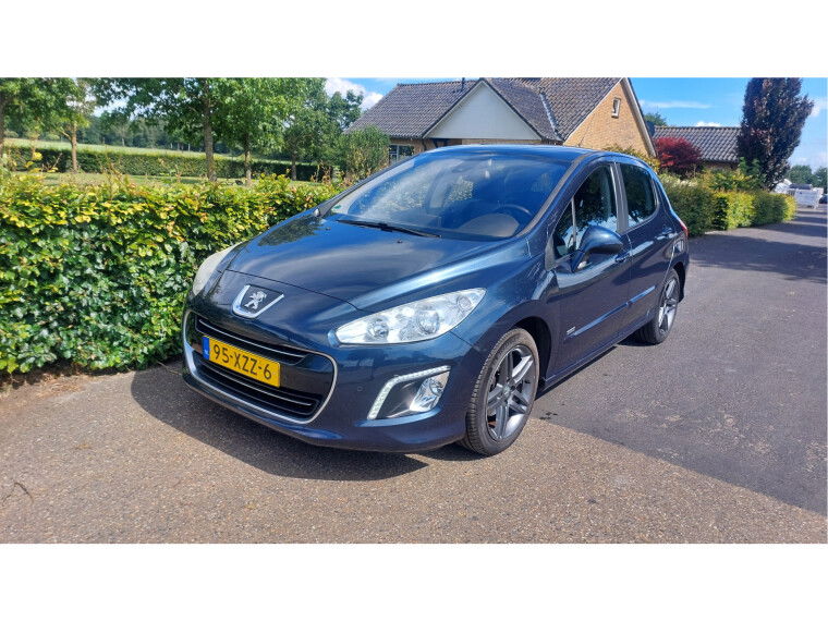 Foto van Peugeot 308 1.6 VTi Sportium
