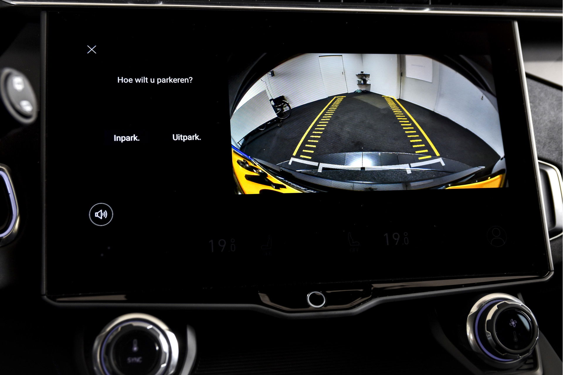 Lynk & Co - 01