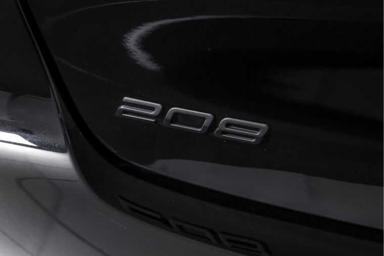Peugeot - 208