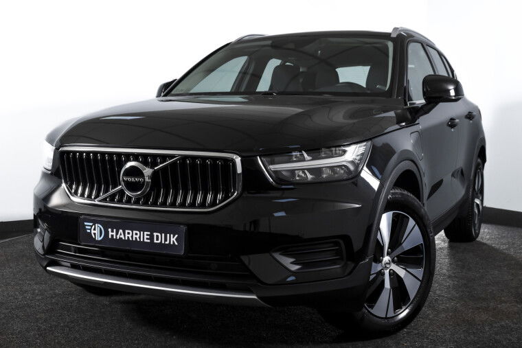 Volvo - XC40