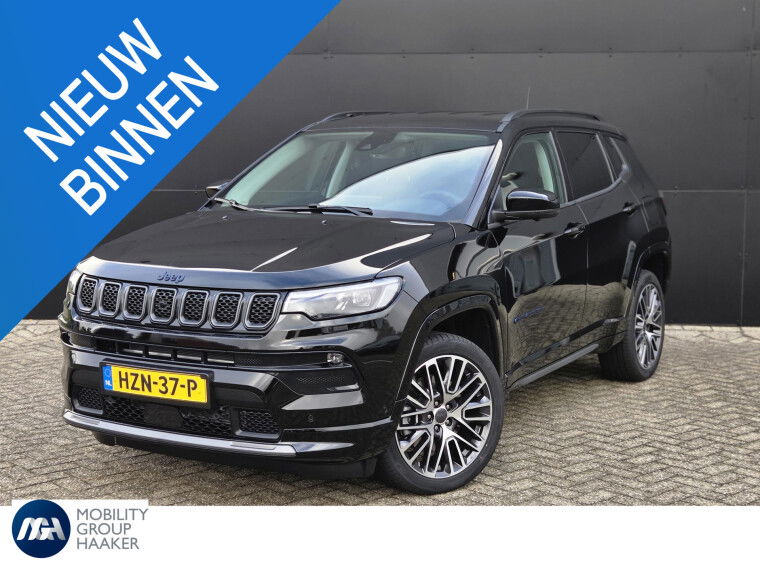 Foto van Jeep Compass 4xe 240 Plug-in Hybrid Electric Summit