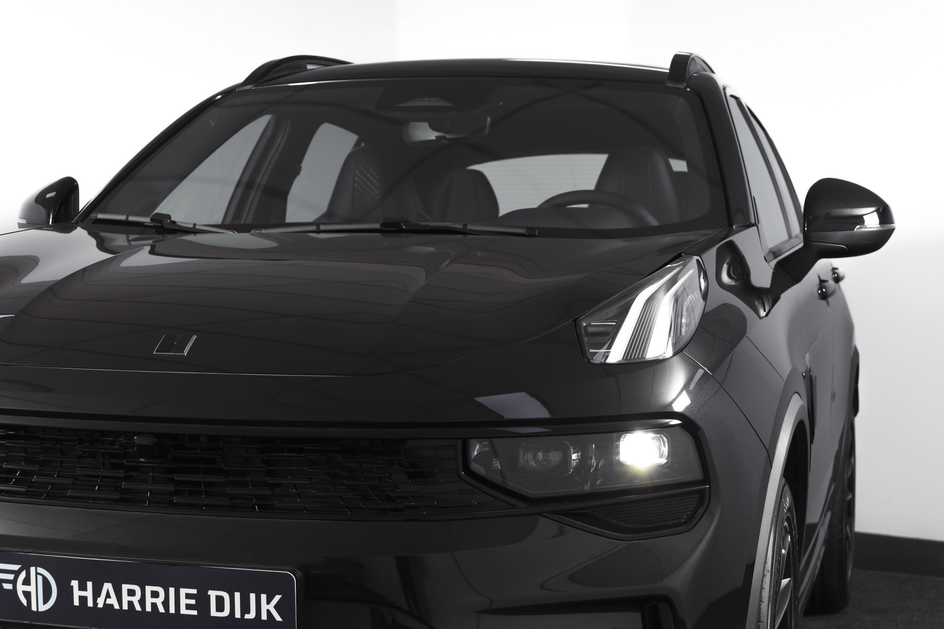 Lynk & Co - 01