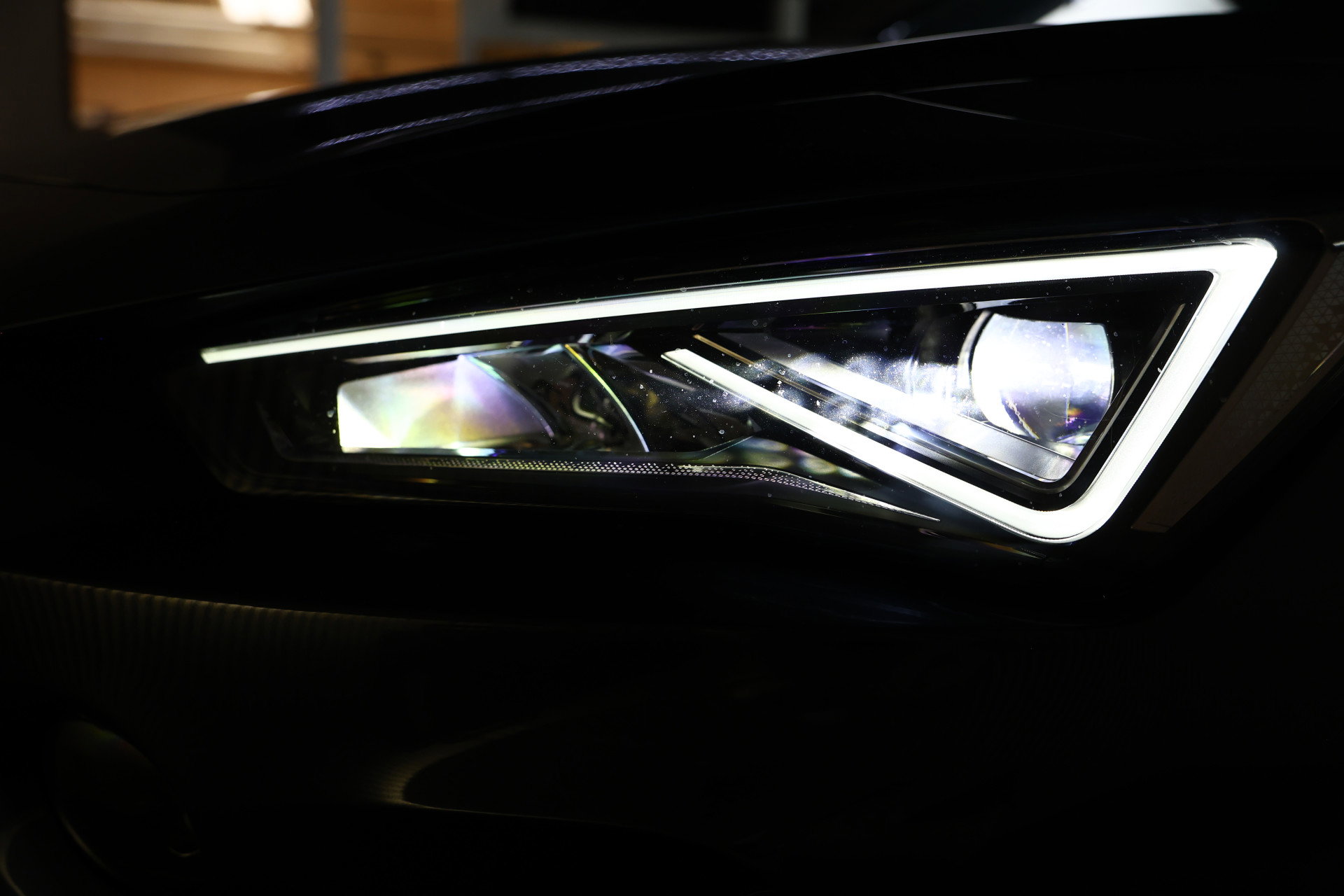 CUPRA 1.4 e-Hybrid Adrenaline AVM CARPLAY NAVI PANO MEMORY VIRTUAL CAMERA SFEER "23 - foto 38
