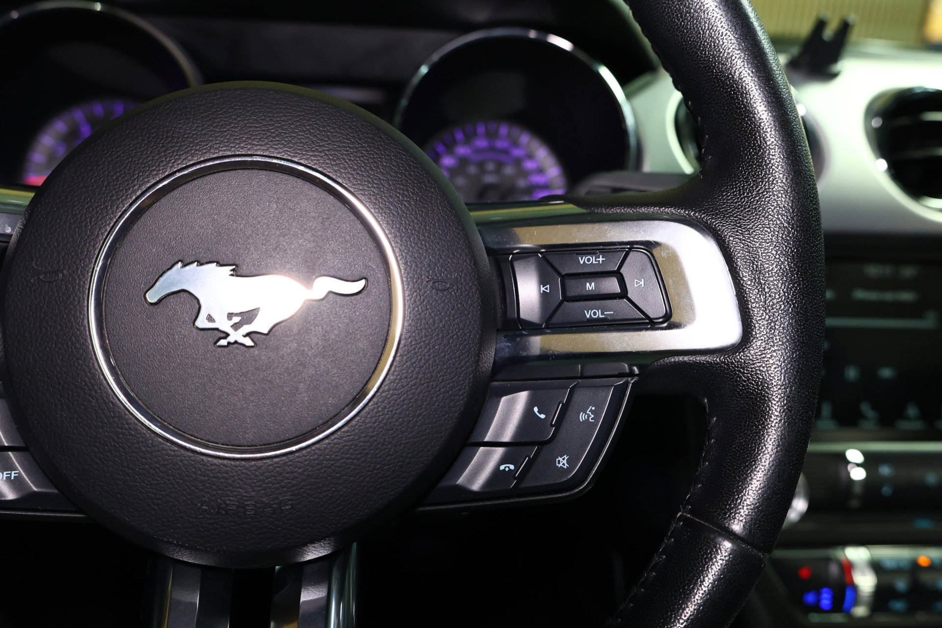 Ford Convertible 2.3 EcoBoost AVM NAVI CLIMA CAMERA KEYLSS PDC CRUISE LEDER SUBWH "19 - foto 16