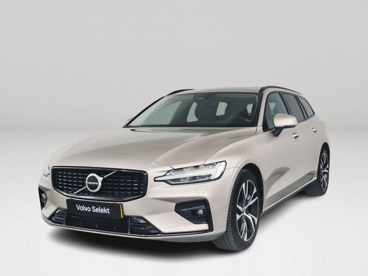 Foto van Volvo V60 B4 Ultimate Dark | Panoramadak | 360° camera | Harman Kardon | Head-up display | Stoelventilatie | Stoel- en stuurverwarming | T