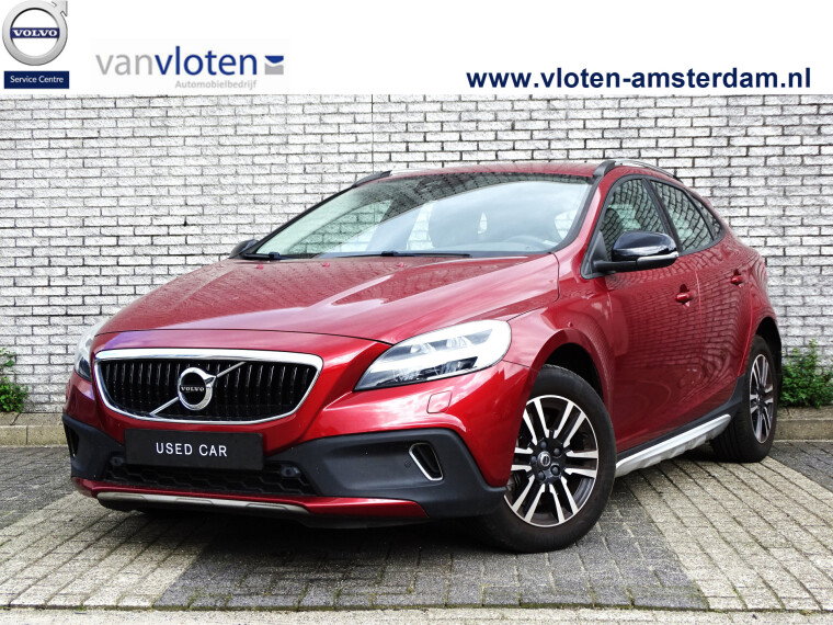 Foto van Volvo V40 Cross Country 1.5 T3 Nordic+ | automaat | leder | blis | camera |