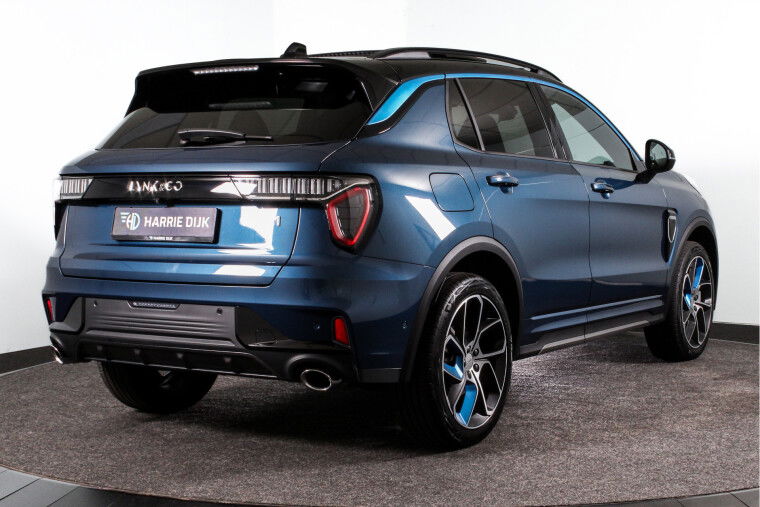 Lynk & Co - 01