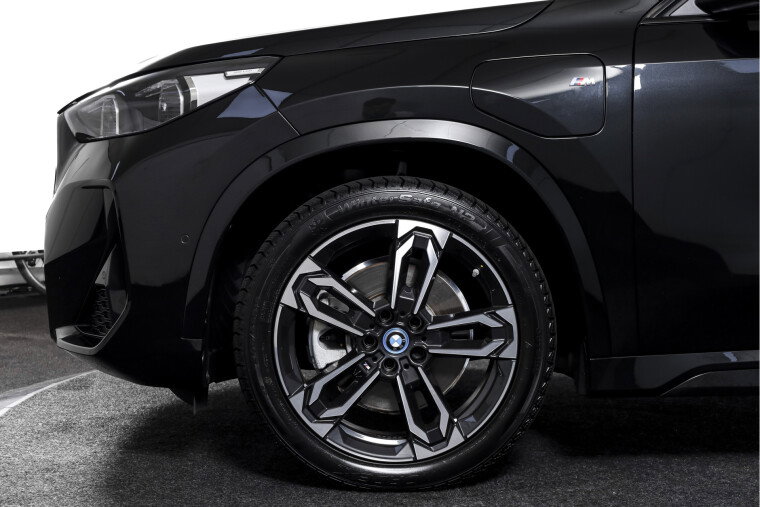 BMW - X1