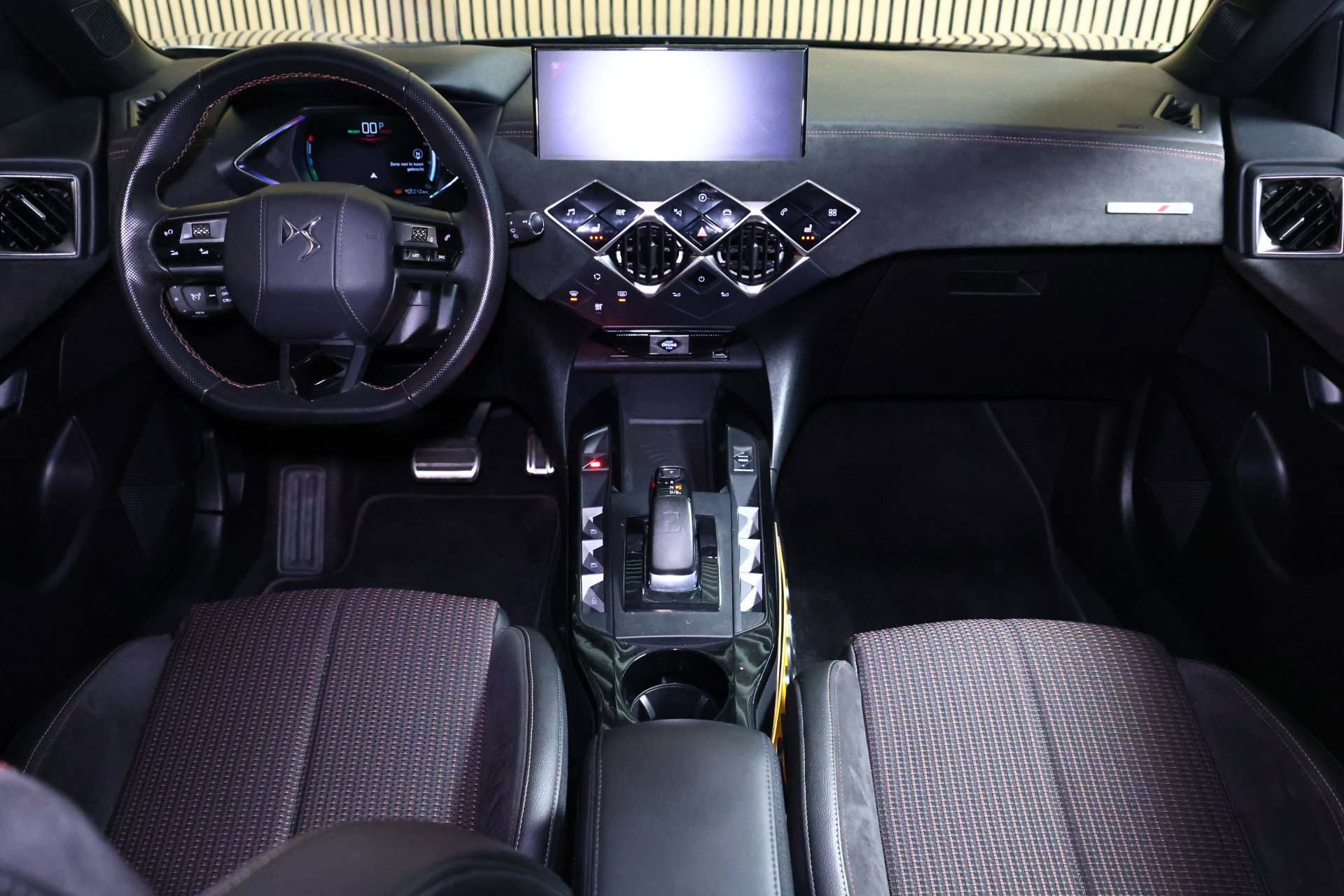 DS Crossback E-Tense PERFORMANCE AVM VIRTUAL NAVI HEADUP CLIMA STOELVW PARKASS. "20 - foto 2