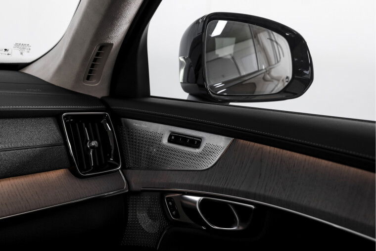 Volvo - XC90