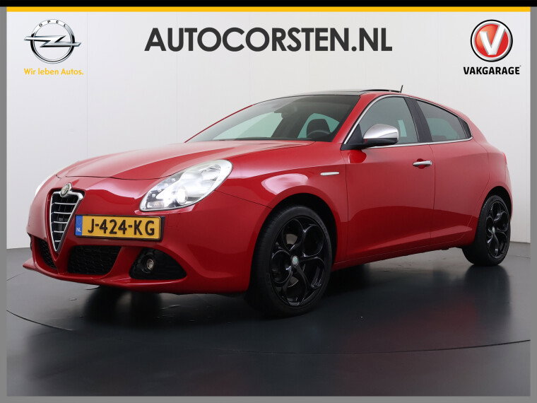 Foto van Alfa Romeo Giulietta 1.4T 170PK Automaat Panoramadak Stoelverwarming Trekhaak Ecc Cruise Control Bluetooth Business Executive Sport