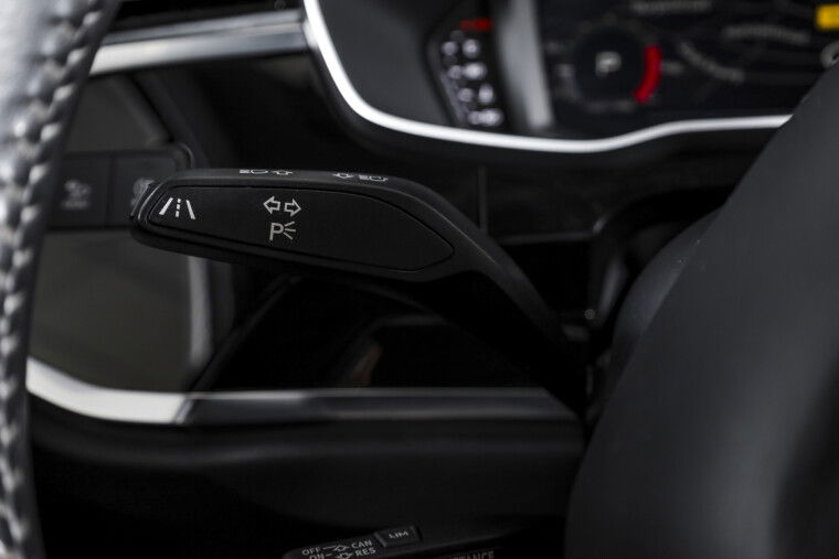 Audi - Q3