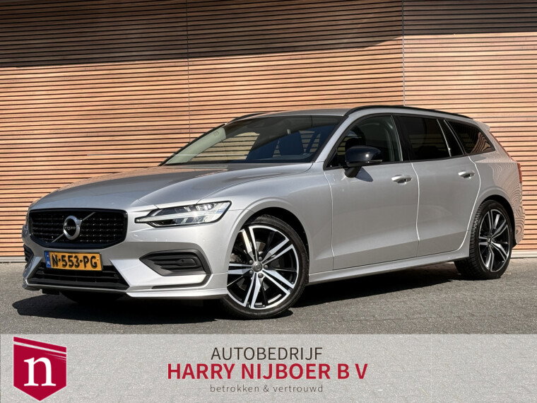 Volvo V60 2.0 B3 Momentum Advantage