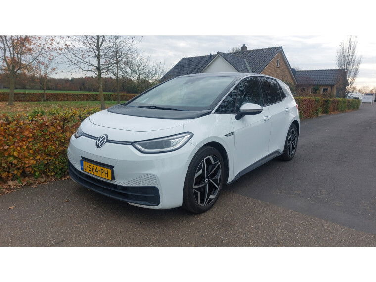 Foto van Volkswagen ID.3 First Plus 58 kWh