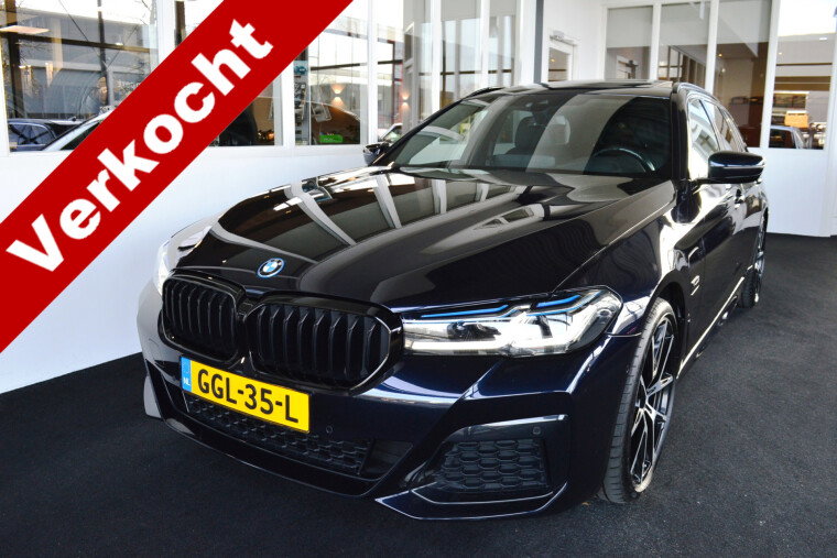 Foto van BMW 5 Serie Touring 530e xDrive Hybride M-Sportedition | Comf.Stoelen !