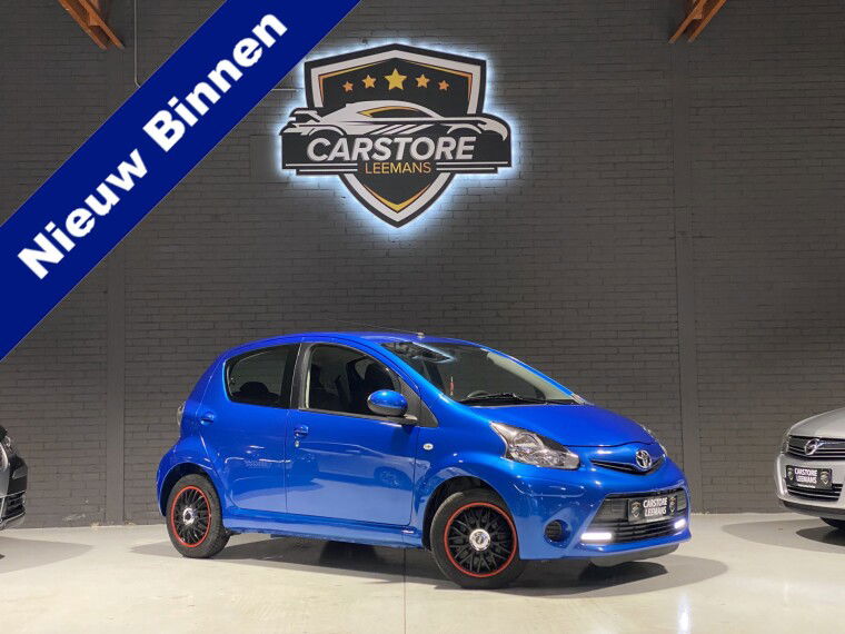 Foto van Toyota Aygo 1.0 VVT-i Dynamic Blue