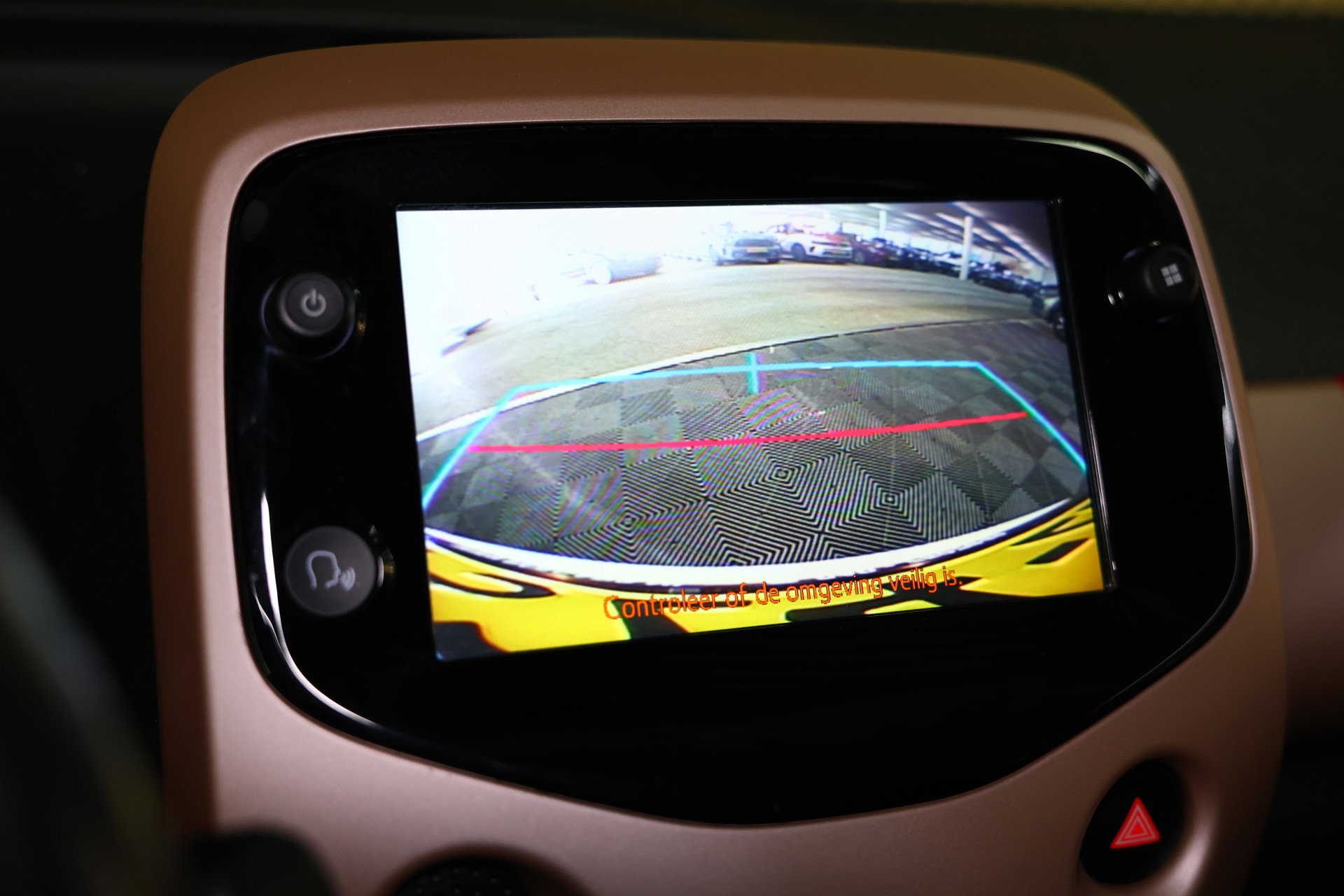 Citroën 1.0 VTi Elle AVM CARPLAY NAVI CLIMA CAMERA CRUISE BT 2018 - foto 24