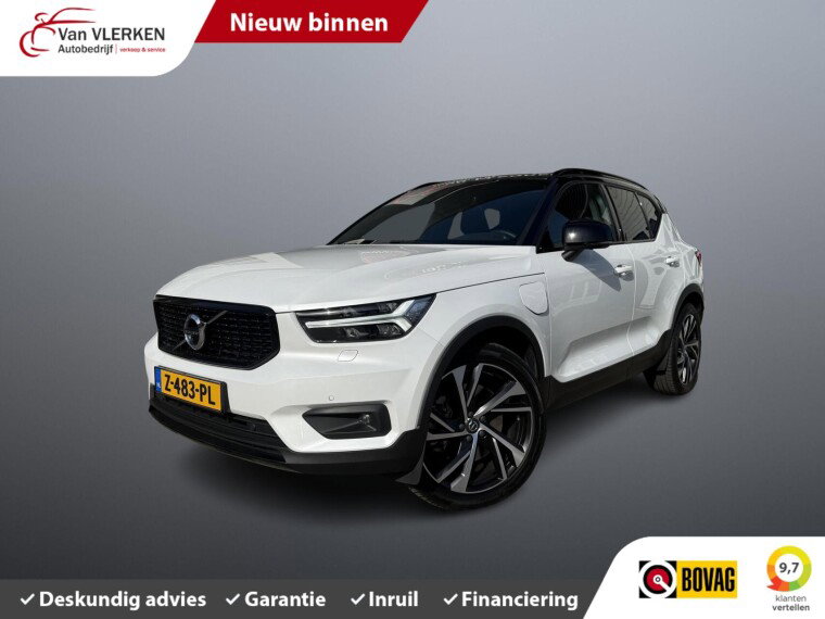 Foto van Volvo XC40 1.5 T5 Recharge R-Design PANO TREKHAAK adaptive cruis.