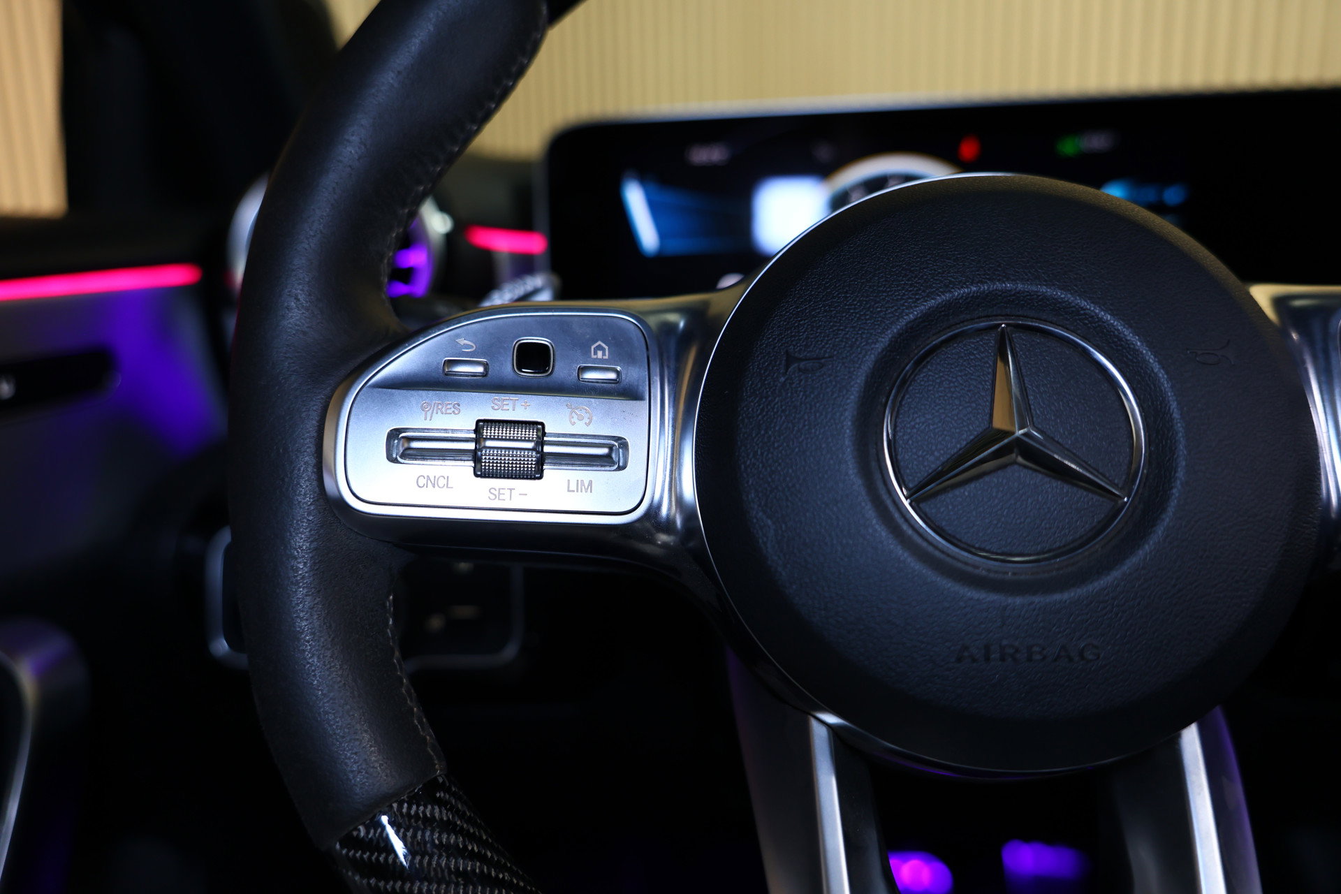 Mercedes-Benz AMG 35 4MATIC PANO NAVI CAMERA VIRTUAL CRUISE CLIMA SFEER STOELVW BT '19 - foto 21