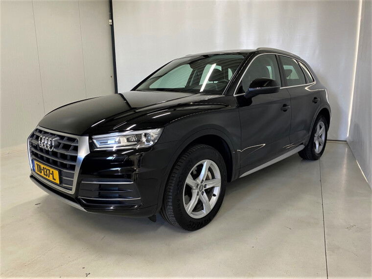 Foto van Audi Q5 2.0 TDI quattro 190pk Design Pro Line Plus Navigatie Virtual Cockpit 18inch