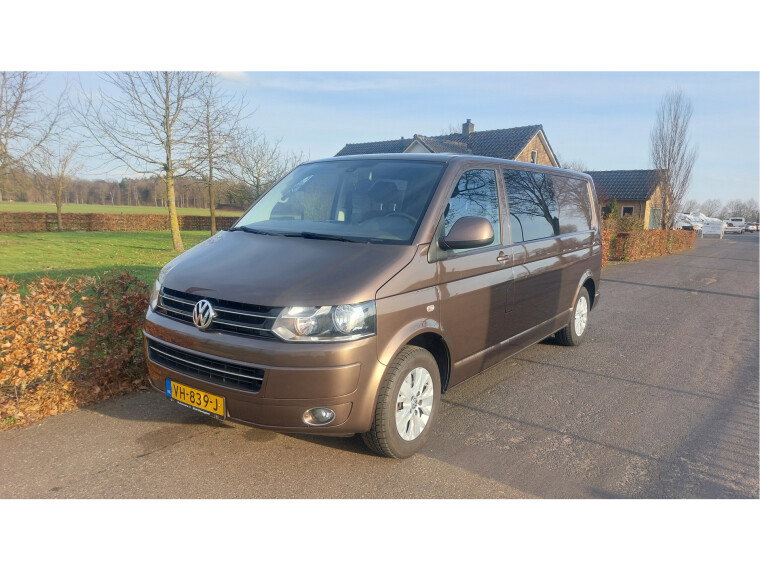 Foto van Volkswagen Transporter 2.0 TDI L2H1 BM DC Trendline