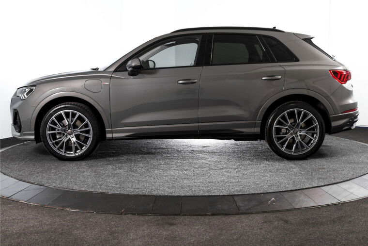 Audi - Q3