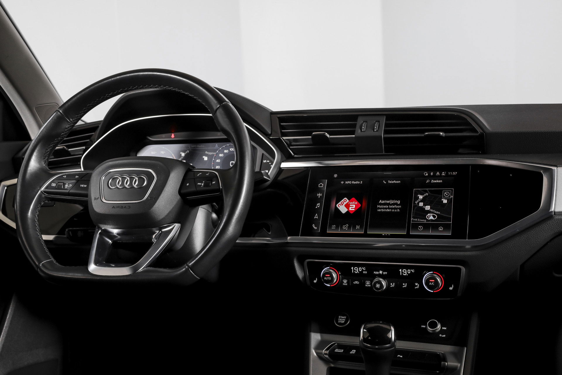 Audi - Q3