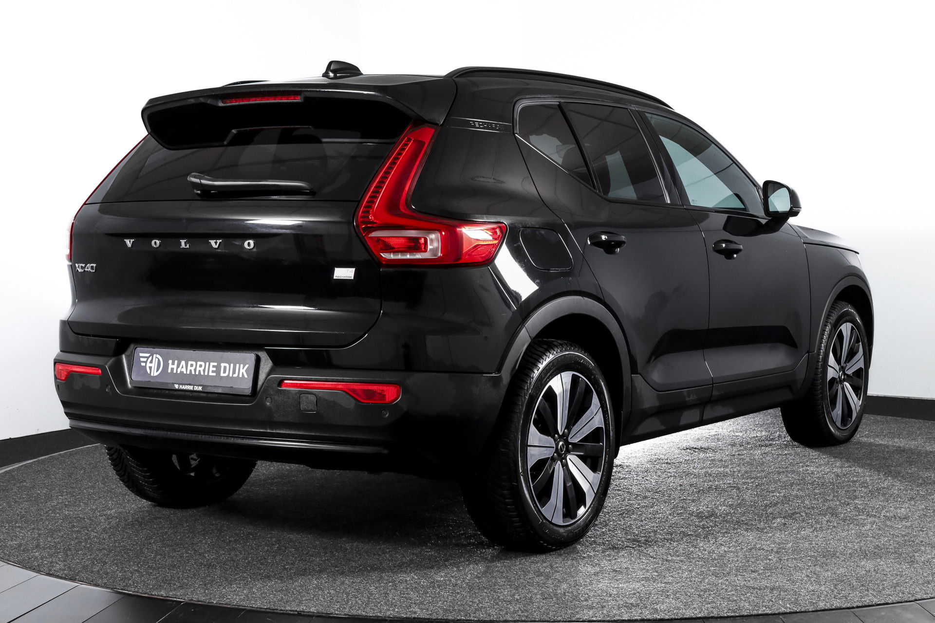Volvo - XC40