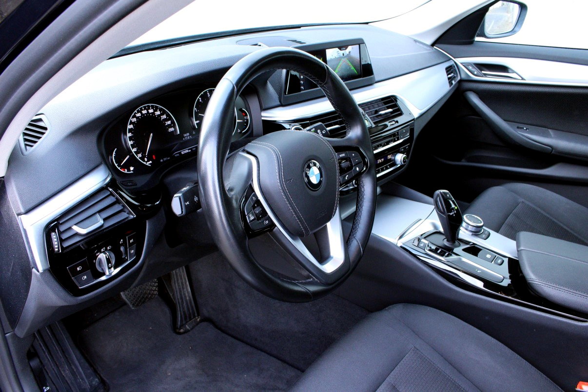 BMW Touring 520i Executive NAVI AVM LED STOELVW CAMERA LED '18 - foto 10