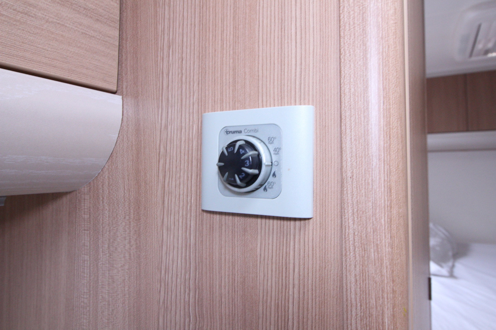 Sun Living A49DF 6 Persoons AVM CRUISE A.CAMERA AIRCO ZONNEPANEEL '14 - foto 31