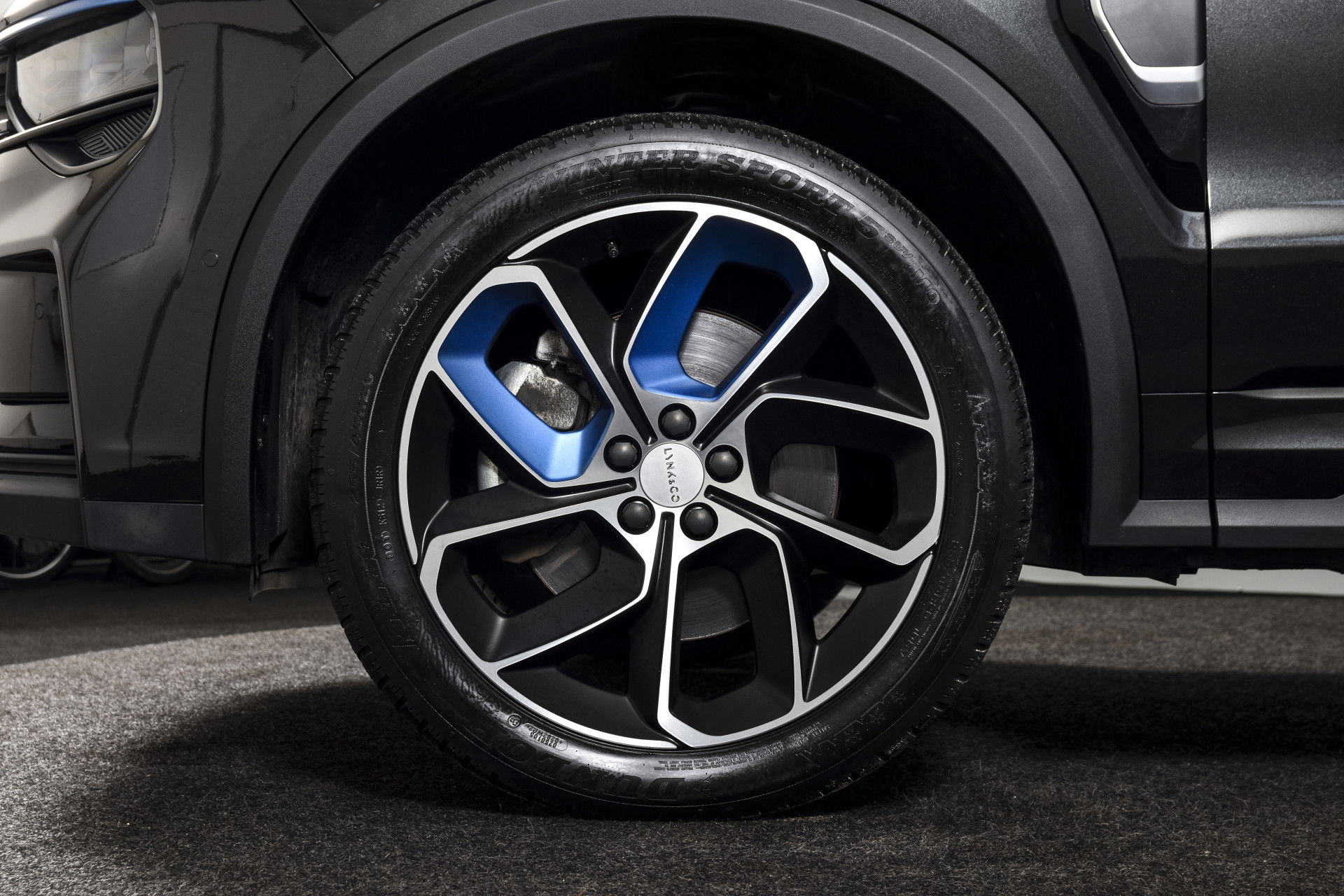 Lynk & Co - 01
