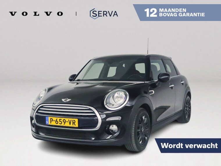 Foto van MINI 5-deurs 1.5 Cooper | Park assist | Airco | Cruise control