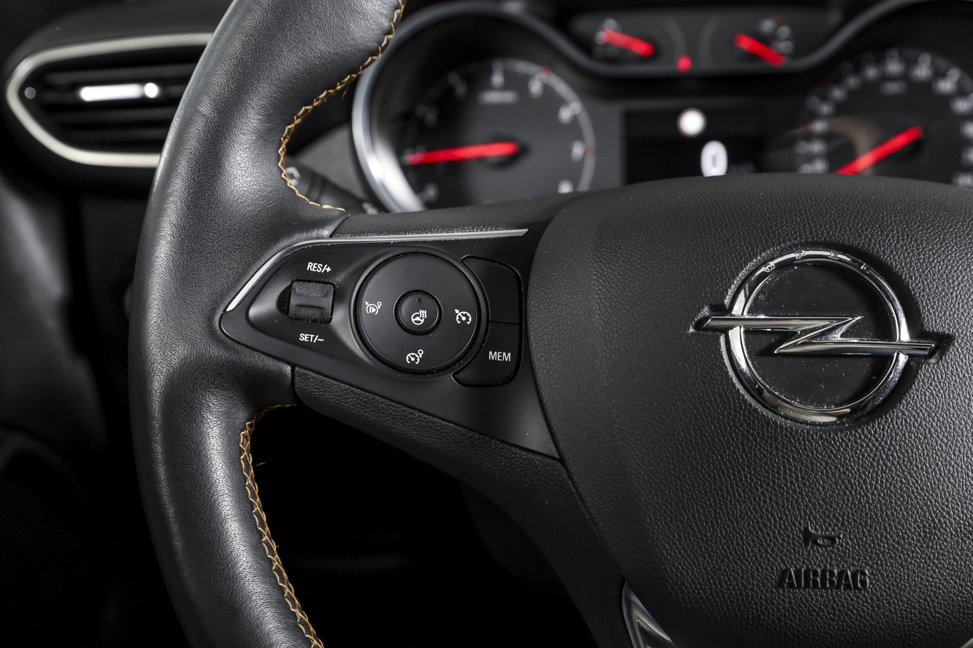 Opel - Crossland X