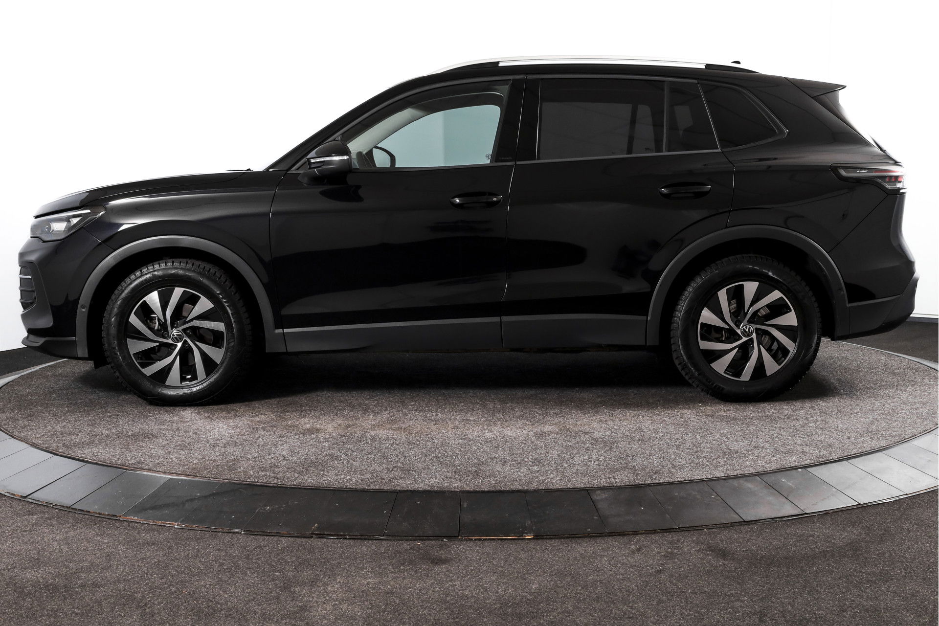Volkswagen - Tiguan