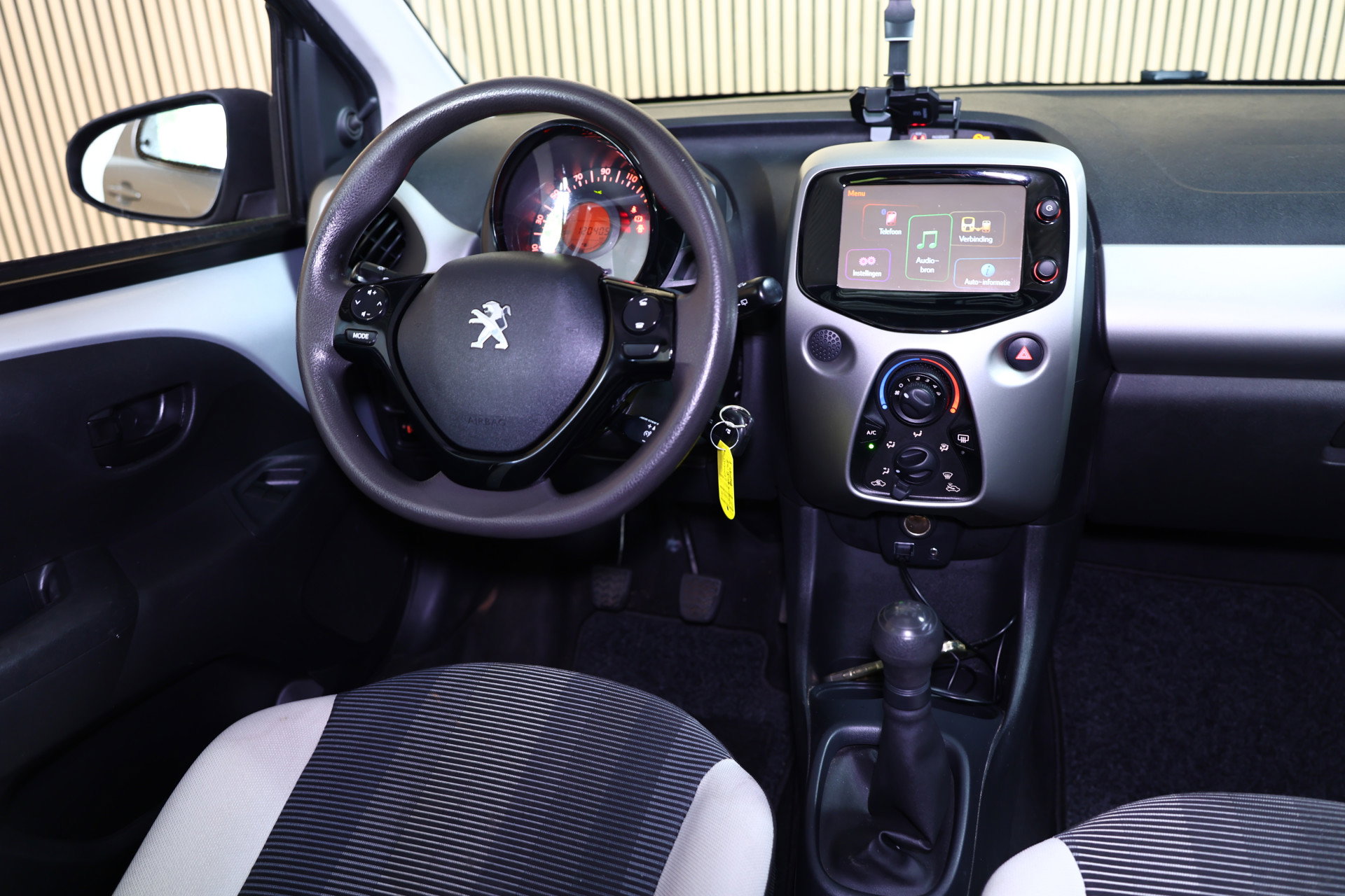 Peugeot 1.2 Puretech Allure CABRIO TOP NAVIGATIE CARPLAY AIRCO A. CAMERA 2018 - foto 28