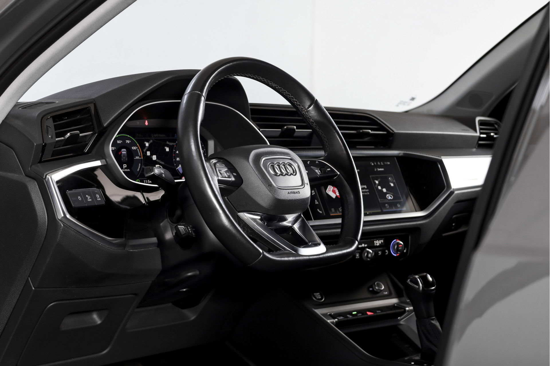 Audi - Q3