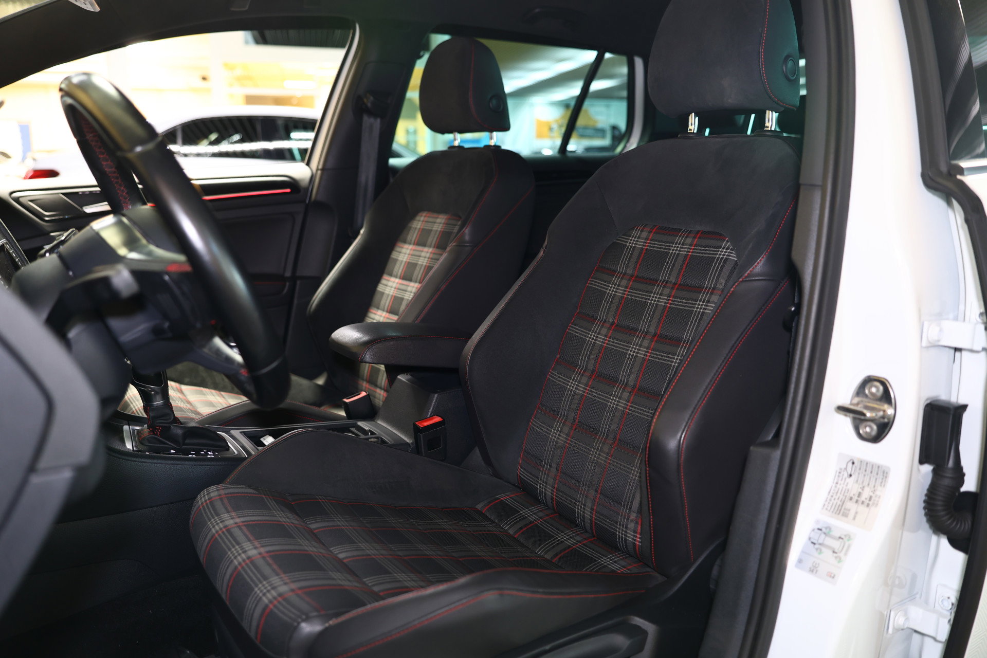 Volkswagen 2.0 TSI GTI Performance DSG NAVI CLIMA CRUISE MAXTONSTOELVW PARK ASS. STOELVW '14 - foto 33