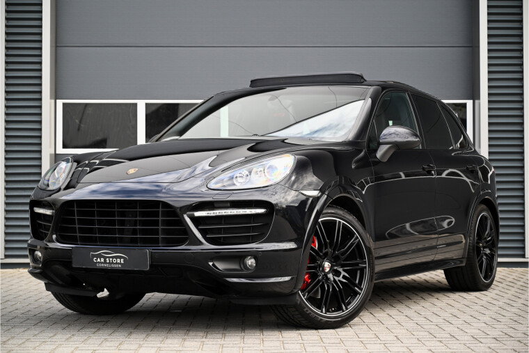 Foto van Porsche Cayenne 4.8 GTS 420 PK / PANO / CAMERA / MEMORY / XENON / LUCHTVERING / PERFECT ONDERHOUDEN / TOPSTAAT
