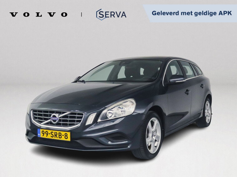 Foto van Volvo V60 1.6 T3 Momentum | Park assist | Cruise control | Airco | Trekhaak