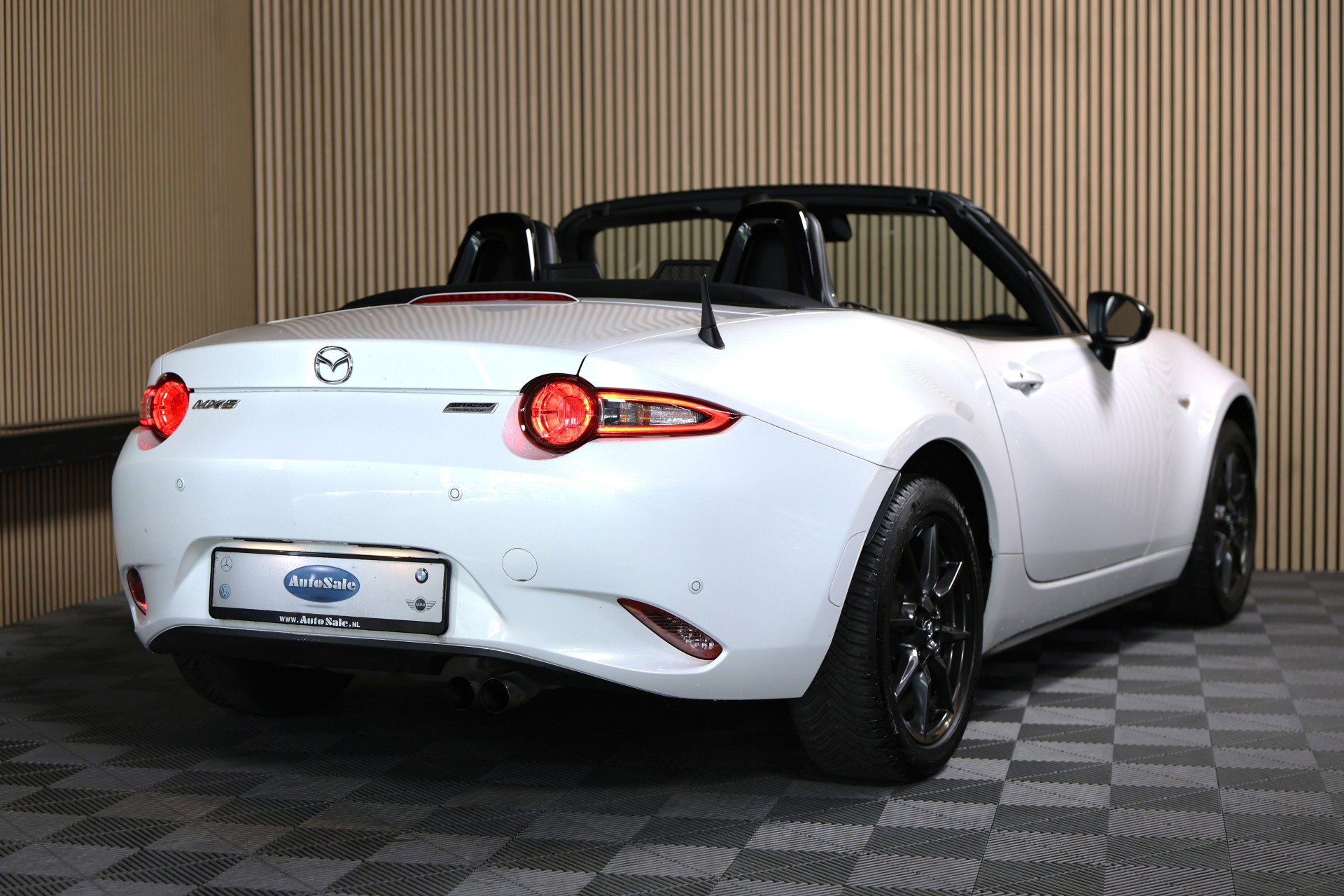 Mazda 1.5 SkyActiv-G 131 GT-M BOSE LEDER NAVI KEYLESS CRUISE BT "16 - foto 3