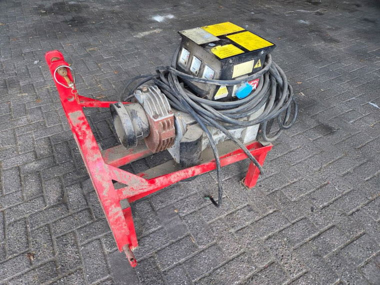 Foto van eigen merk Aftakas generator