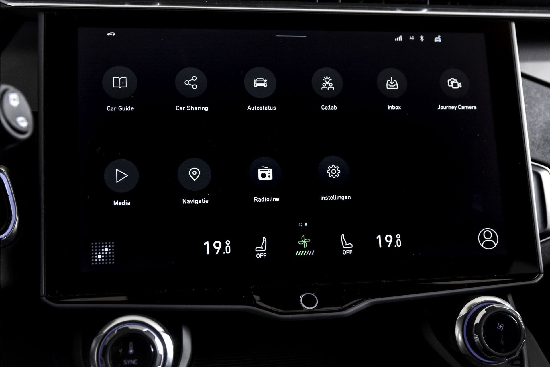 Lynk & Co - 01