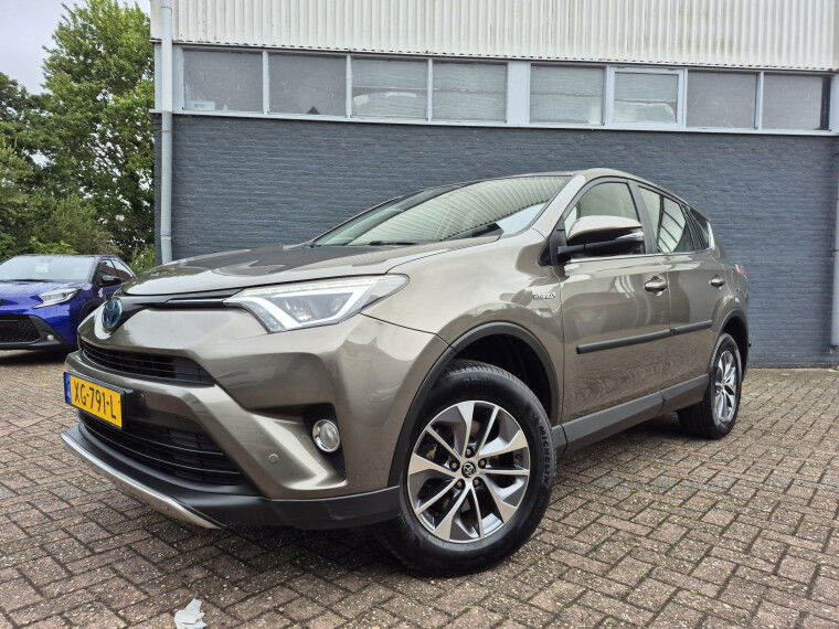 Foto van Toyota RAV4 2.5 Hybrid Dynamic Automaat