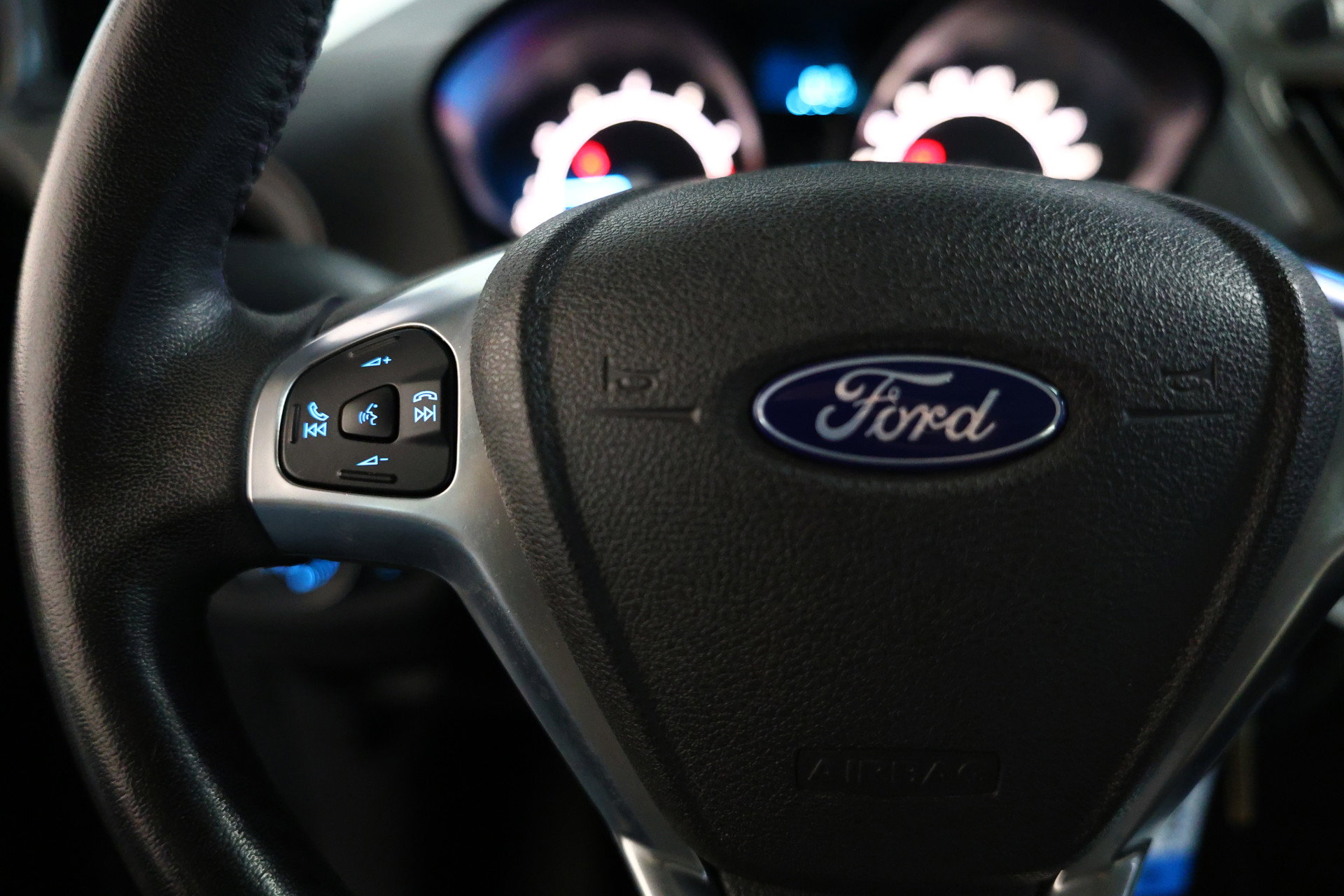 Ford 1.0 Titanium AIRCO CRUISE PDC BT STOELVW '17 - foto 13